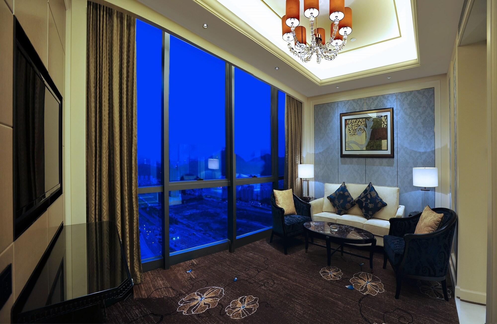 Dongguan Kande International Hotel-During The Canton Fair, Guests Can Enjoy Free Shuttle Buses To The Canton Fair Exhibition Hall Exterior foto